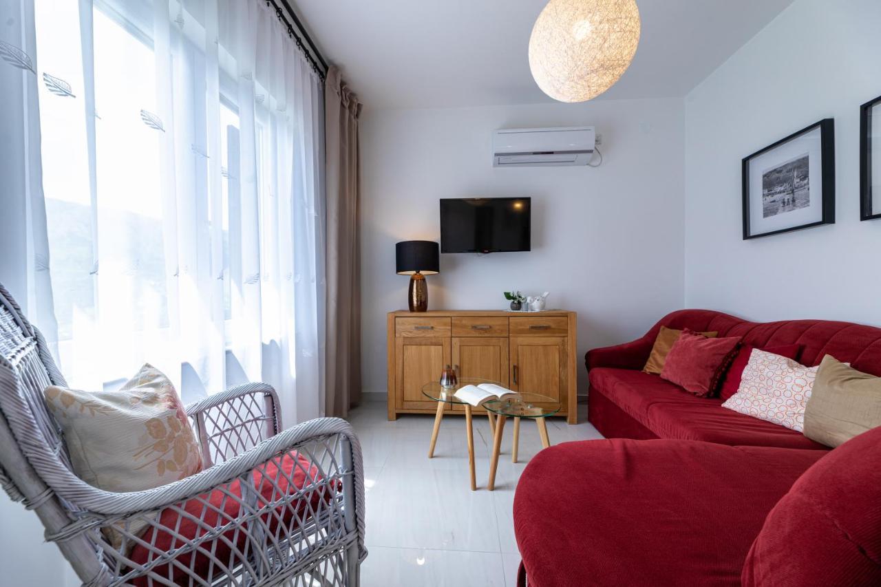 Apartments Maja And Sanja バスカ エクステリア 写真