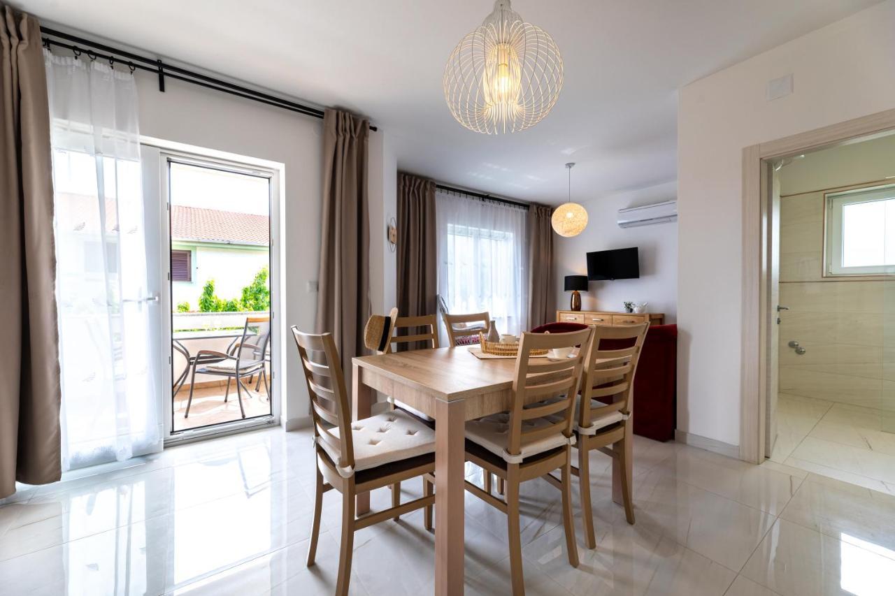 Apartments Maja And Sanja バスカ エクステリア 写真